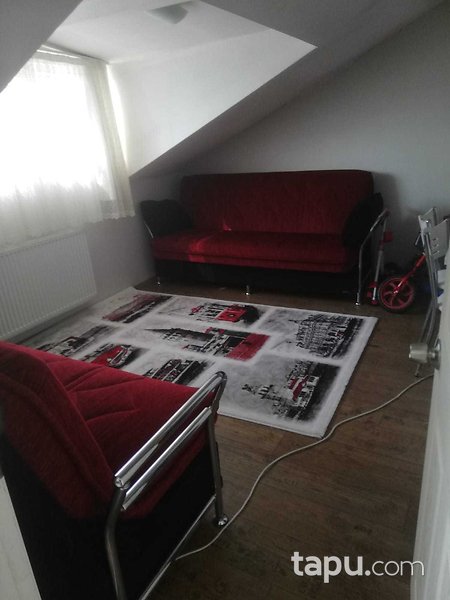 Küçükçekmece'de Deniz Manzaralı Teraslı 3+1 Dubleks Daire