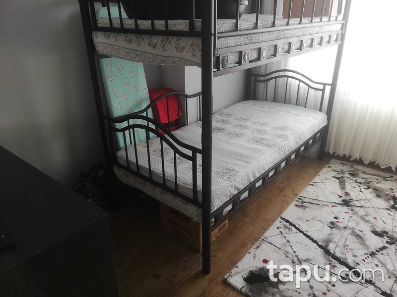 Küçükçekmece'de Deniz Manzaralı Teraslı 3+1 Dubleks Daire