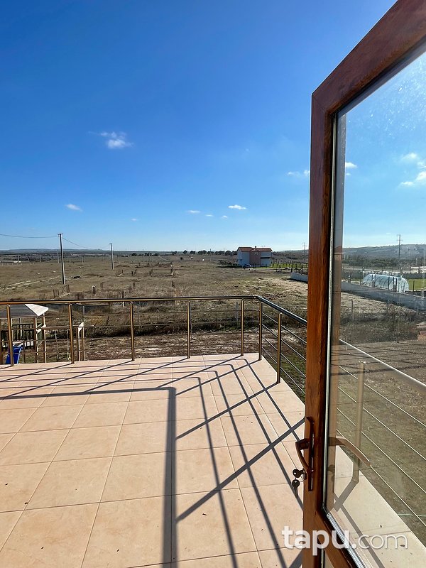 Tekirdağ Çerkezköy'de Villa ve Arsası