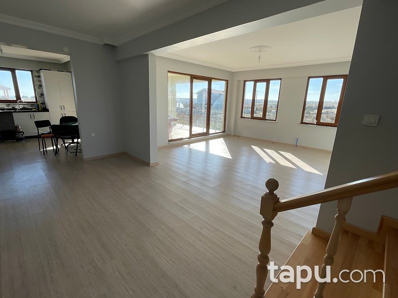 Tekirdağ Çerkezköy'de Villa ve Arsası