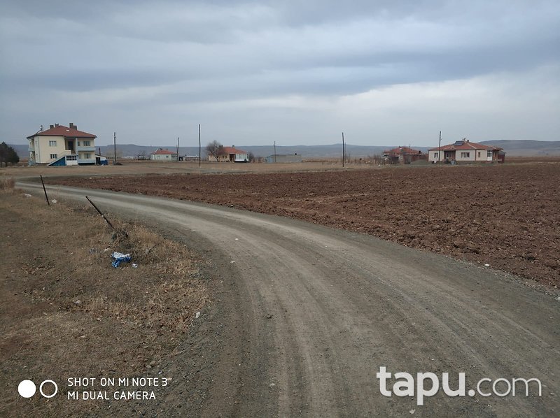 Sivas Altınyayla Rıfatöçten Mahallesi'nde 3+1 173 m2 Ev ve Arsası