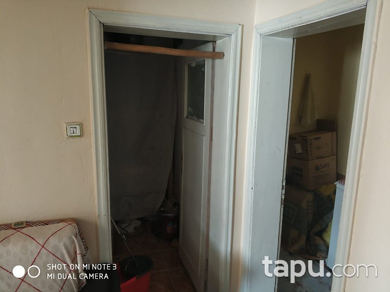 Sivas Kangal Karşıyaka Mahallesi'nde 2+1 454 m2 Kagir Ev ve Arsası