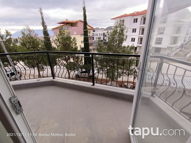 Burdur Merkez Emek Mahallesi'nde 3+1 150 m2 Daire