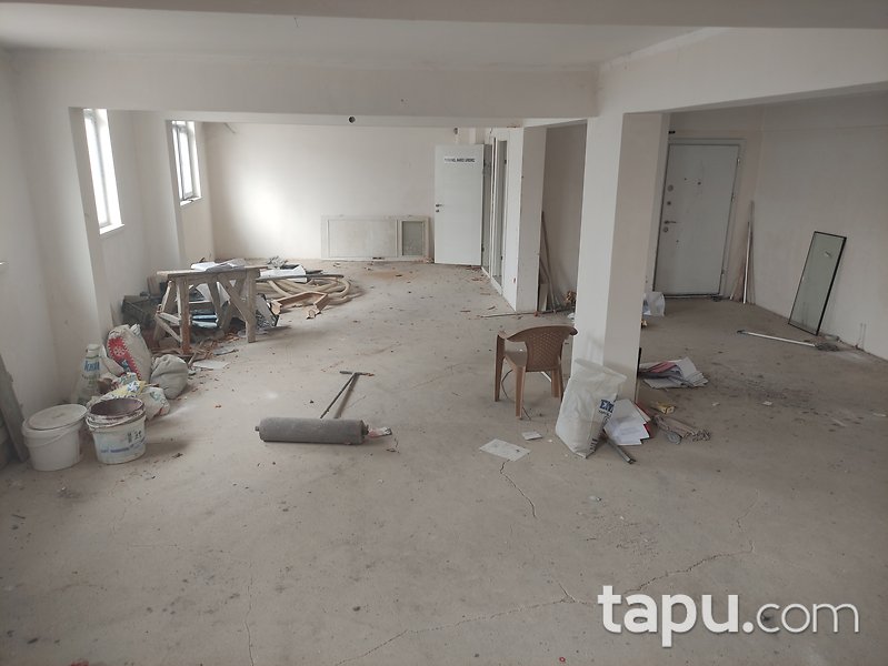 Ankara Mamak Bahçelerüstü Mahallesi'nde 94 m2 Dükkan