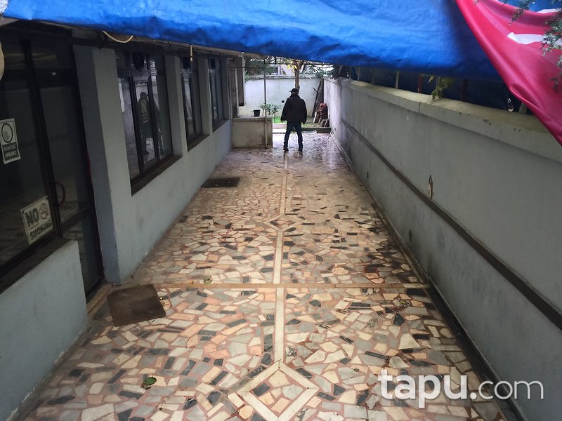 Nisbetiye Caddesi'ne 70 Metre Mükemmel Lokasyon'da 115 m2 Dükkan