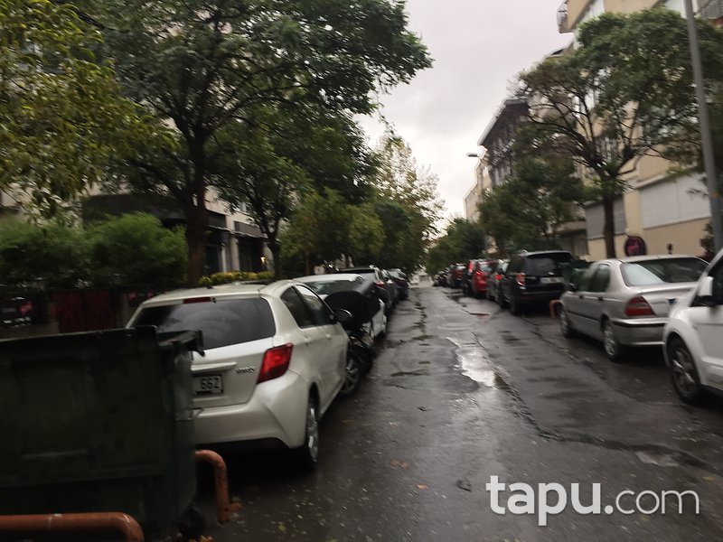 Nisbetiye Caddesi'ne 70 Metre Mükemmel Lokasyon'da 115 m2 Dükkan