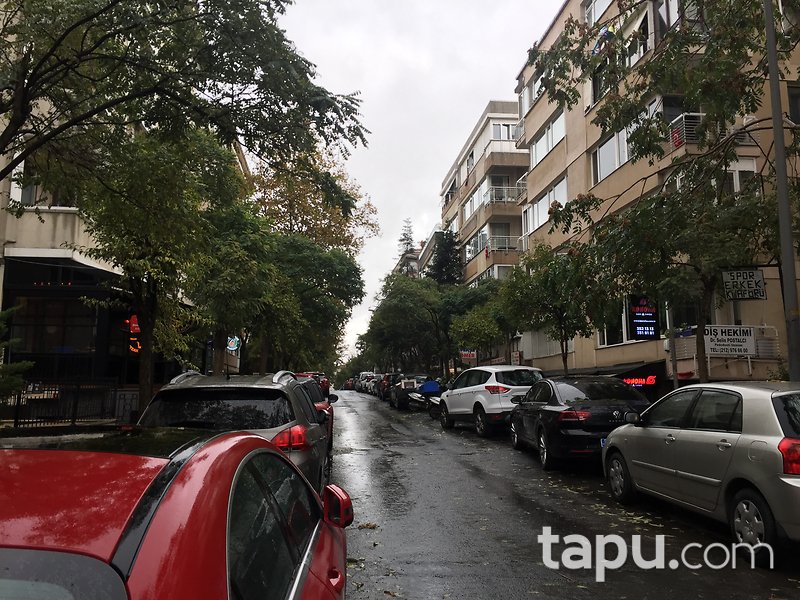 Nisbetiye Caddesi'ne 70 Metre Mükemmel Lokasyon'da 115 m2 Dükkan