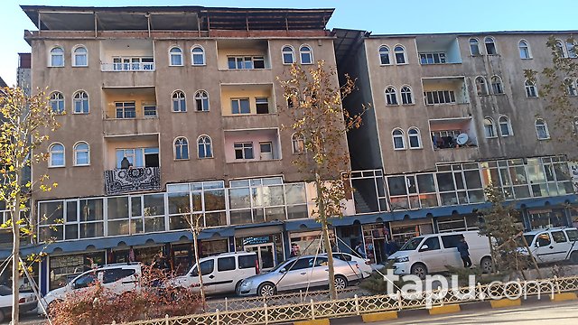 Ağrı Doğubeyazıt'ta İsmailoğulları Pasajı İçinde Dükkanlar