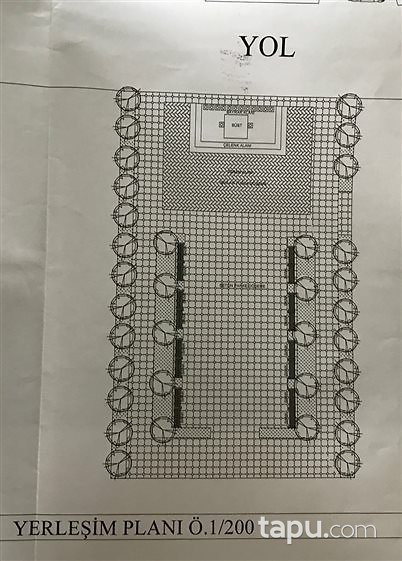 Kastamonu Araç Yeni Mahallesi'nde Geniş Vitrin Cepheli İskanlı 421 m2 Dükkan