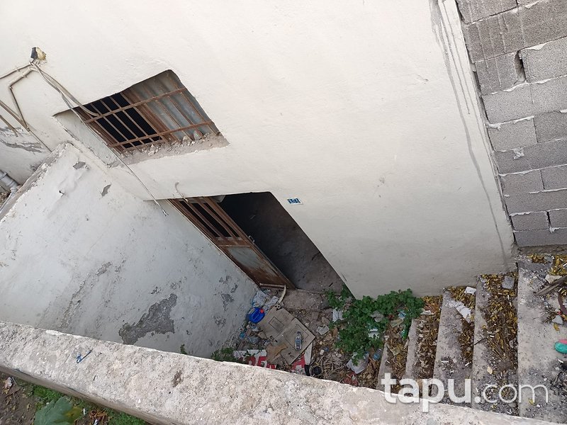 Mersin Erdemli Merkez Mahallesi'nde 196 m2 Depo