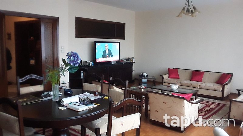 Etiler'de Mükemmel Konumda 123 m2 Kiracılı Daire