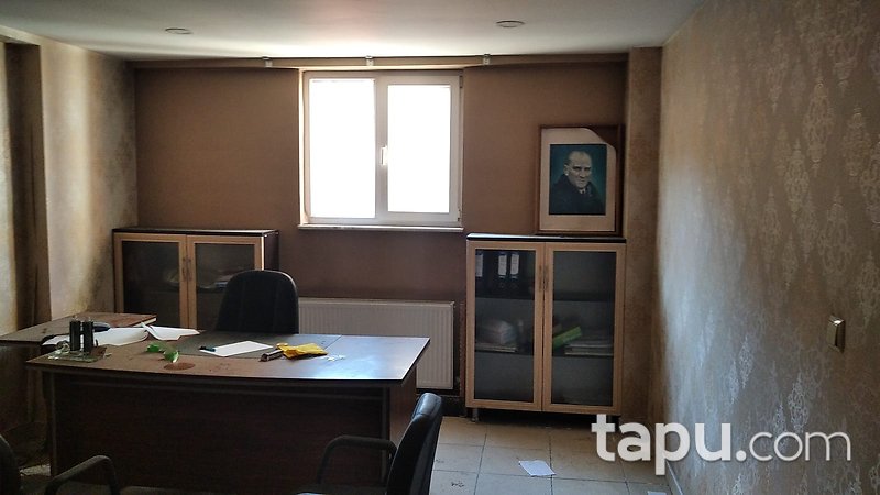 Zonguldak Çaycuma'da Yakıcı İş Merkezi İçinde 22 m2 Ofis