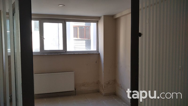 Zonguldak Çaycuma'da Yakıcı İş Merkezi İçinde 18 m2 Ofis