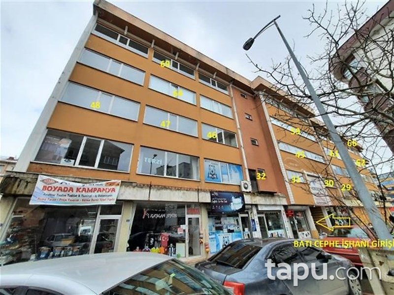 Zonguldak İstiklal Caddesi'nde Yakıcı İş Merkezi İçinde 17 m2 Ofis