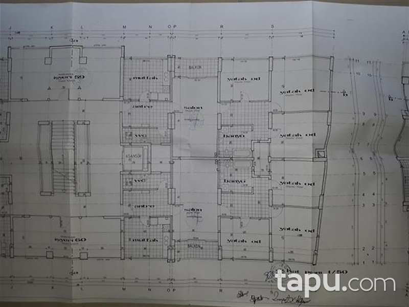 Zonguldak İstiklal Caddesi'nde Yakıcı İş Merkezi İçinde 140 m Ofis