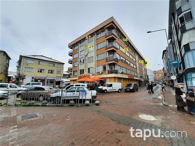 Zonguldak İstiklal Caddesi'nde Yakıcı İş Merkezi İçinde 140 m Ofis