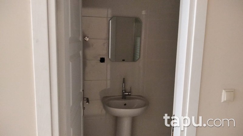 Zonguldak Çay Mahallesi'nde Yakıcı İş Merkezi İçinde 30 m Ofis