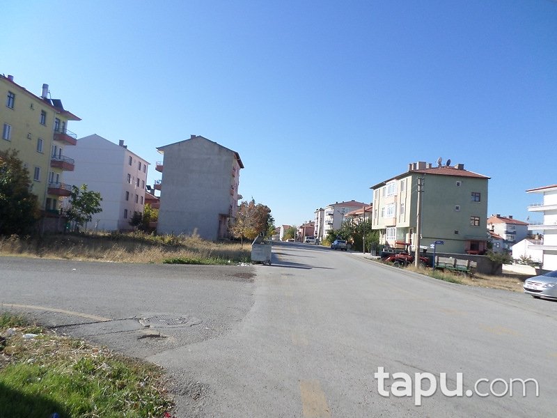 Ankara Çubuk İbni Sina Caddesi'ne Cepheli Dükkan
