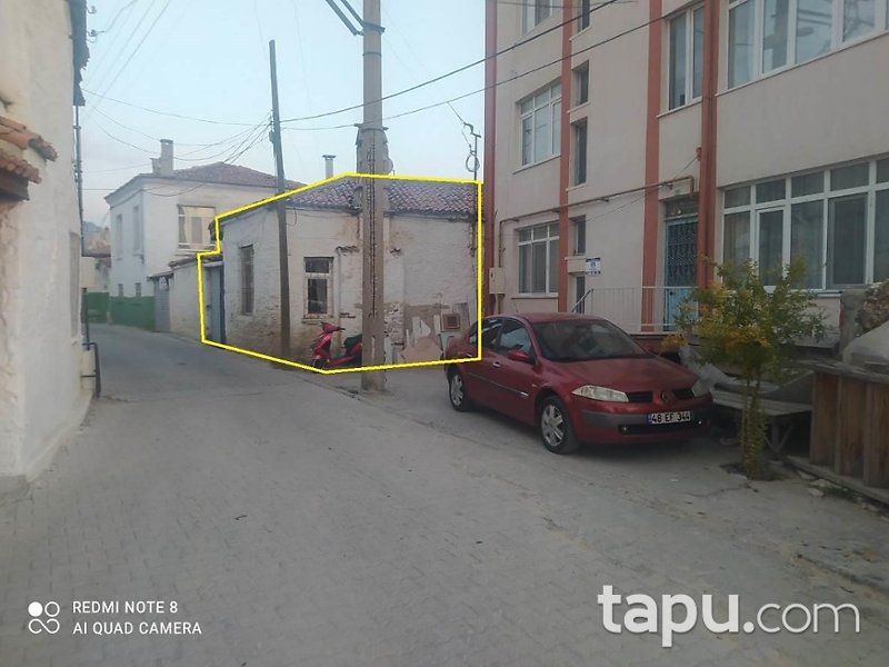 Muğla Menteşe Muslihittin Mahallesi'nde Hisseli Kargir Ev