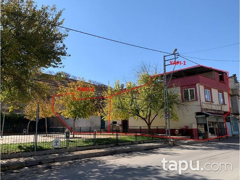 Gaziantep Mehmet Yalçın Nane Caddesi'nde Hisseli Avlulu Müstakil Ev