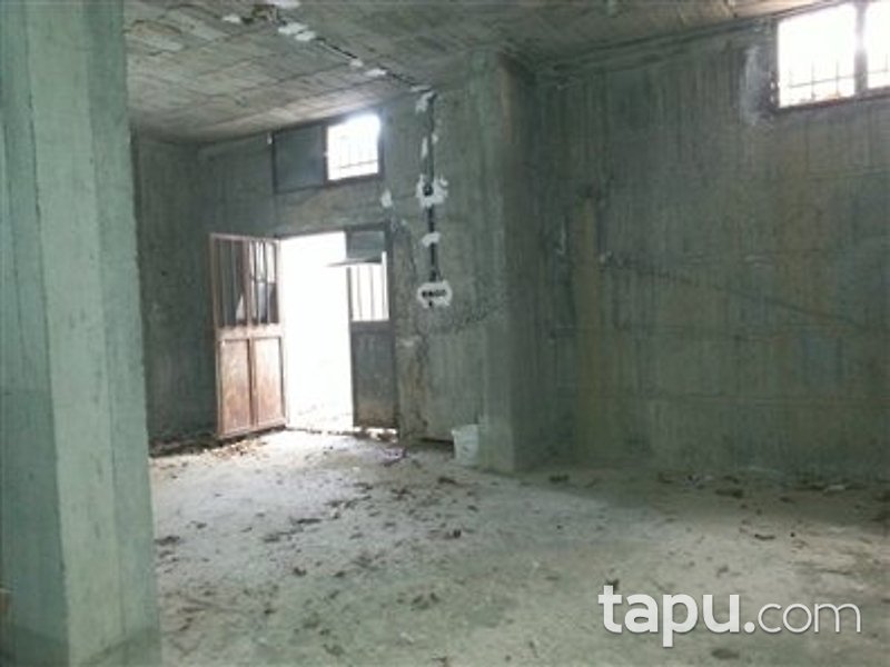 Mersin Erdemli Merkez Mahallesi'nde 196 m2 Depo