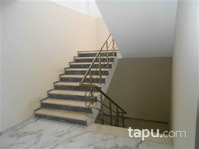 Silivri Alipaşa'da Merkezi Konumda Yeni Bina'da 27 m2 Ofis