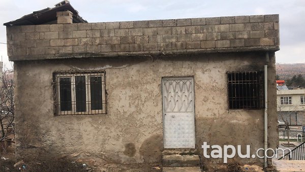 Gaziantep Mehmet Yalçın Nane Caddesi'nde Hisseli Avlulu Müstakil Ev