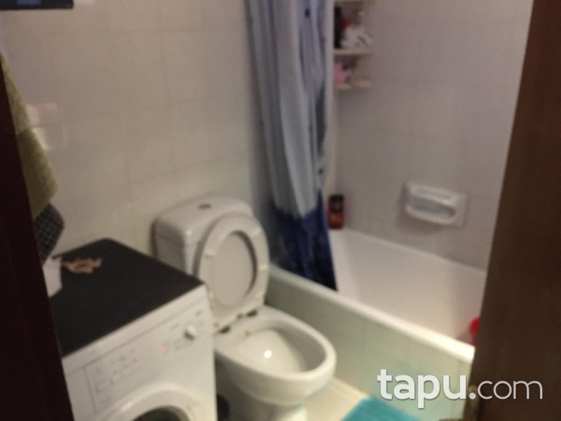 Sarıyer Gazeteciler Sitesi’nde 3+1 100 m2 Ara kat Daire