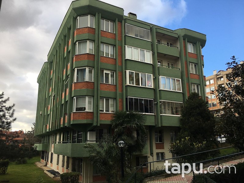 Sarıyer Gazeteciler Sitesi’nde 3+1 100 m2 Ara kat Daire