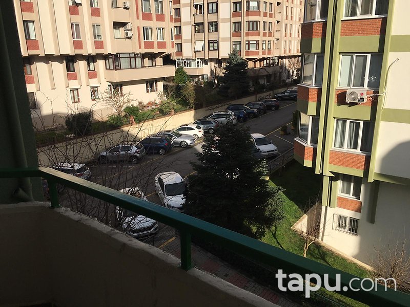 Sarıyer Gazeteciler Sitesi’nde 3+1 100 m2 Ara kat Daire