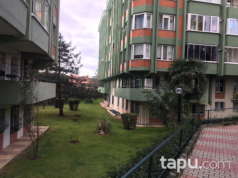 Sarıyer Gazeteciler Sitesi’nde 3+1 100 m2 Ara kat Daire