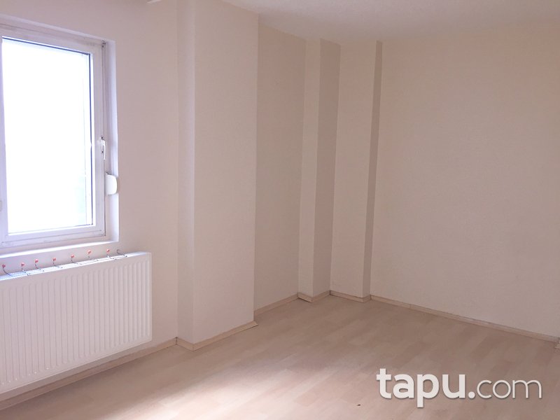 Tarabya Sanatçılar Sitesi'nde 2+1 Satılık Daire