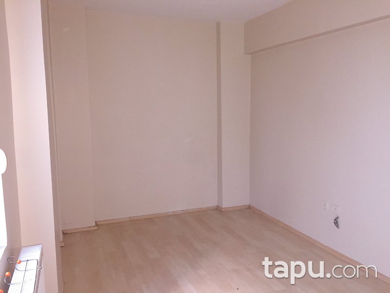 Tarabya Sanatçılar Sitesi'nde 2+1 Satılık Daire