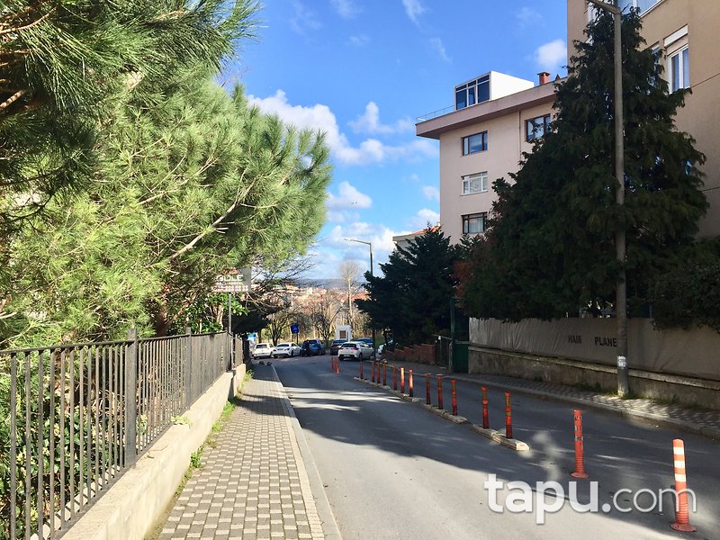 Tarabya Sanatçılar Sitesi'nde 2+1 Satılık Daire