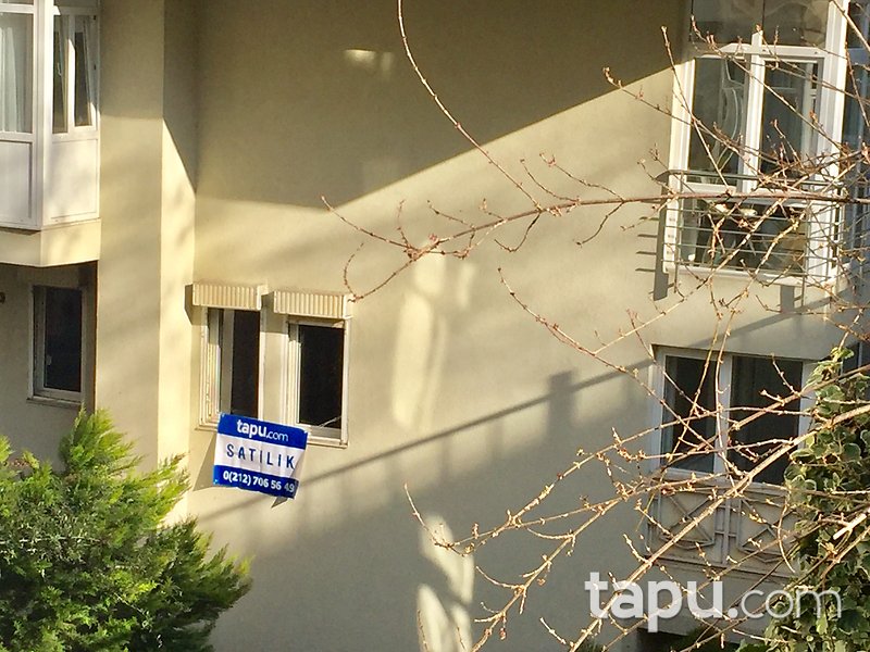 Tarabya Sanatçılar Sitesi'nde 2+1 Satılık Daire