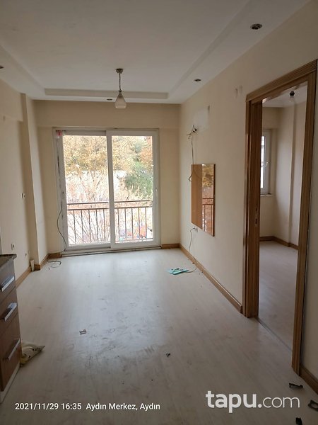 Aydın Efeler'de Bulvara Yakın Konumlu 2+1 Daire