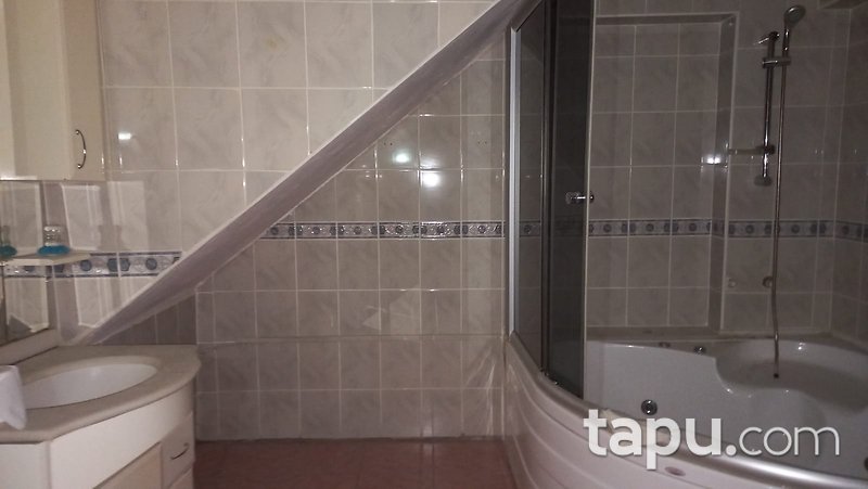 Mamak Şahintepe Mahallesi'nde 275 m2 Çatı Katı Daire