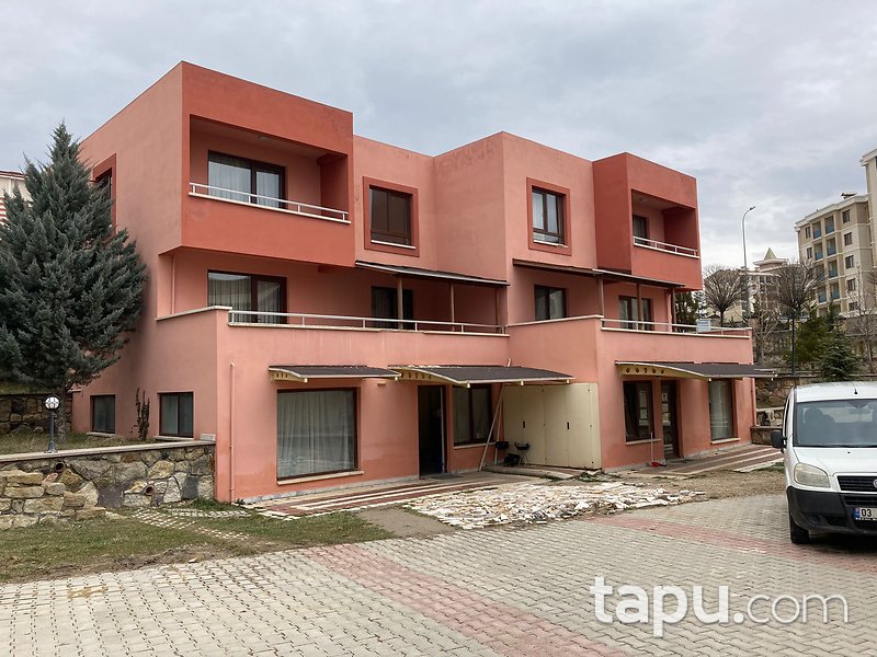 Afyonkarahisar Ceylan Termal Sağlıklı Yaşam Köyü'nde 79 m2 İskanlı İşyeri