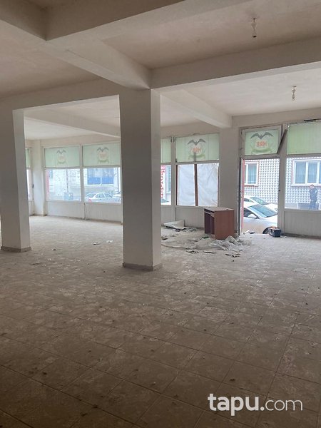 Eskişehir Emek Mahallesi'nde Bulvara Yakın 197 m2 Depolu Dükkan