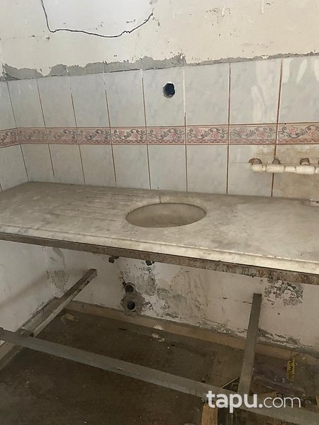 Eskişehir Emek Mahallesi'nde Bulvara Yakın 197 m2 Depolu Dükkan