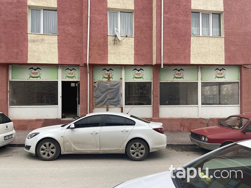 Eskişehir Emek Mahallesi'nde Bulvara Yakın 197 m2 Depolu Dükkan