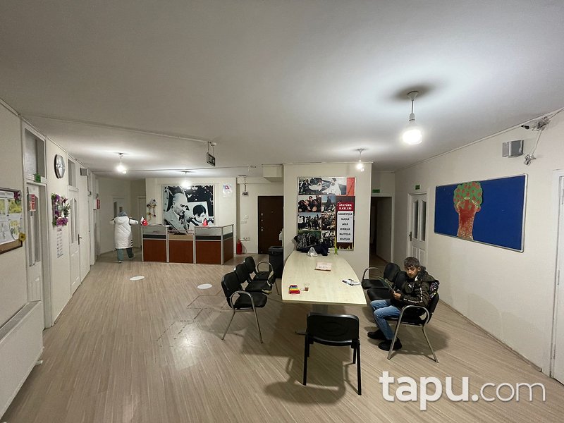 Arnavutköy 315 m2 Geniş Kullanımlı Ofis