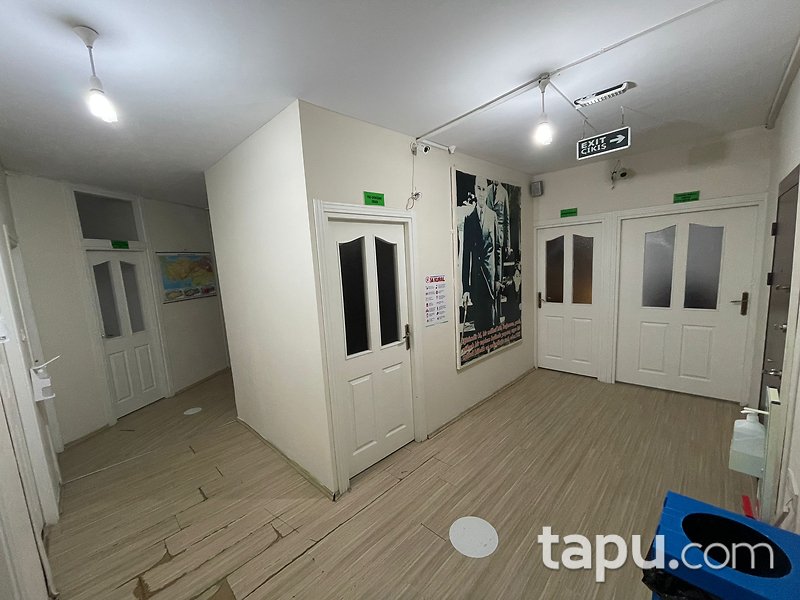 Arnavutköy 315 m2 Geniş Kullanımlı Ofis