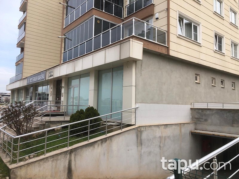 Bursa Osmangazi'de Mükemmel Lokasyonda Cadde Cepheli Kiracılı Düğün Salonu