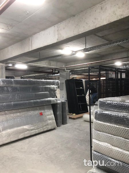 Bursa Osmangazi'de Mükemmel Lokasyonda Cadde Cepheli Kiracılı Düğün Salonu