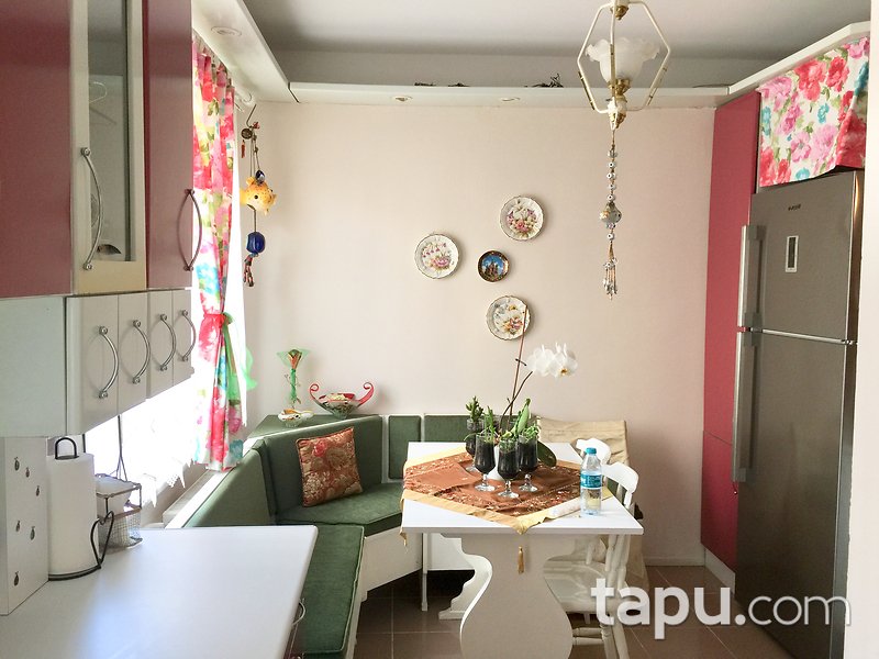 Göztepe Marmaray'a Yürüme Mesafesinde Cadde Üzeri Kiracılı Daire