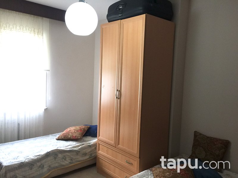 Göztepe Marmaray'a Yürüme Mesafesinde Cadde Üzeri Kiracılı Daire