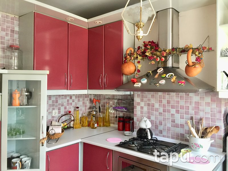 Göztepe Marmaray'a Yürüme Mesafesinde Cadde Üzeri Kiracılı Daire