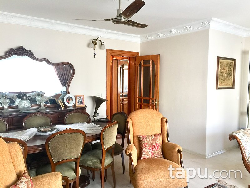 Göztepe Marmaray'a Yürüme Mesafesinde Cadde Üzeri Kiracılı Daire