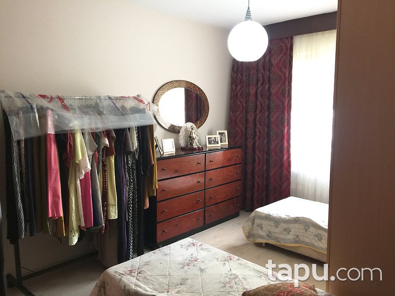 Göztepe Marmaray'a Yürüme Mesafesinde Cadde Üzeri Kiracılı Daire